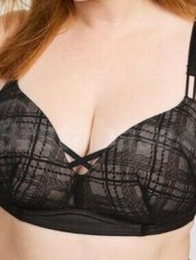 Torrid Dream Wire-Free Push-Up Bra black plaid lace overlay Sz 44DD WL206